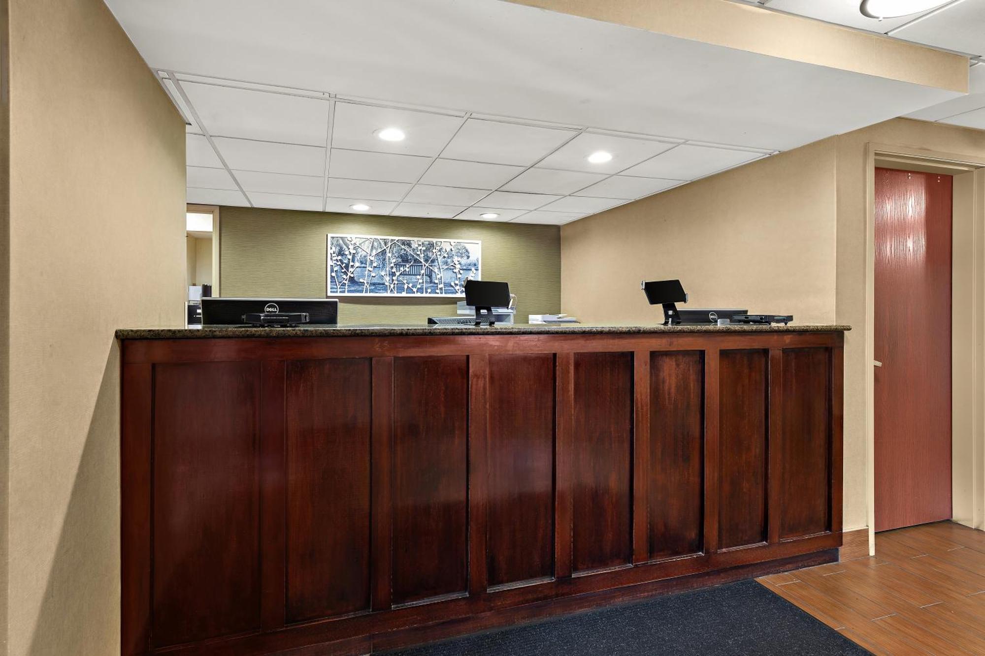 Sleep Inn & Suites Near Joint Base Andrews-Washington Area Morningside Екстер'єр фото