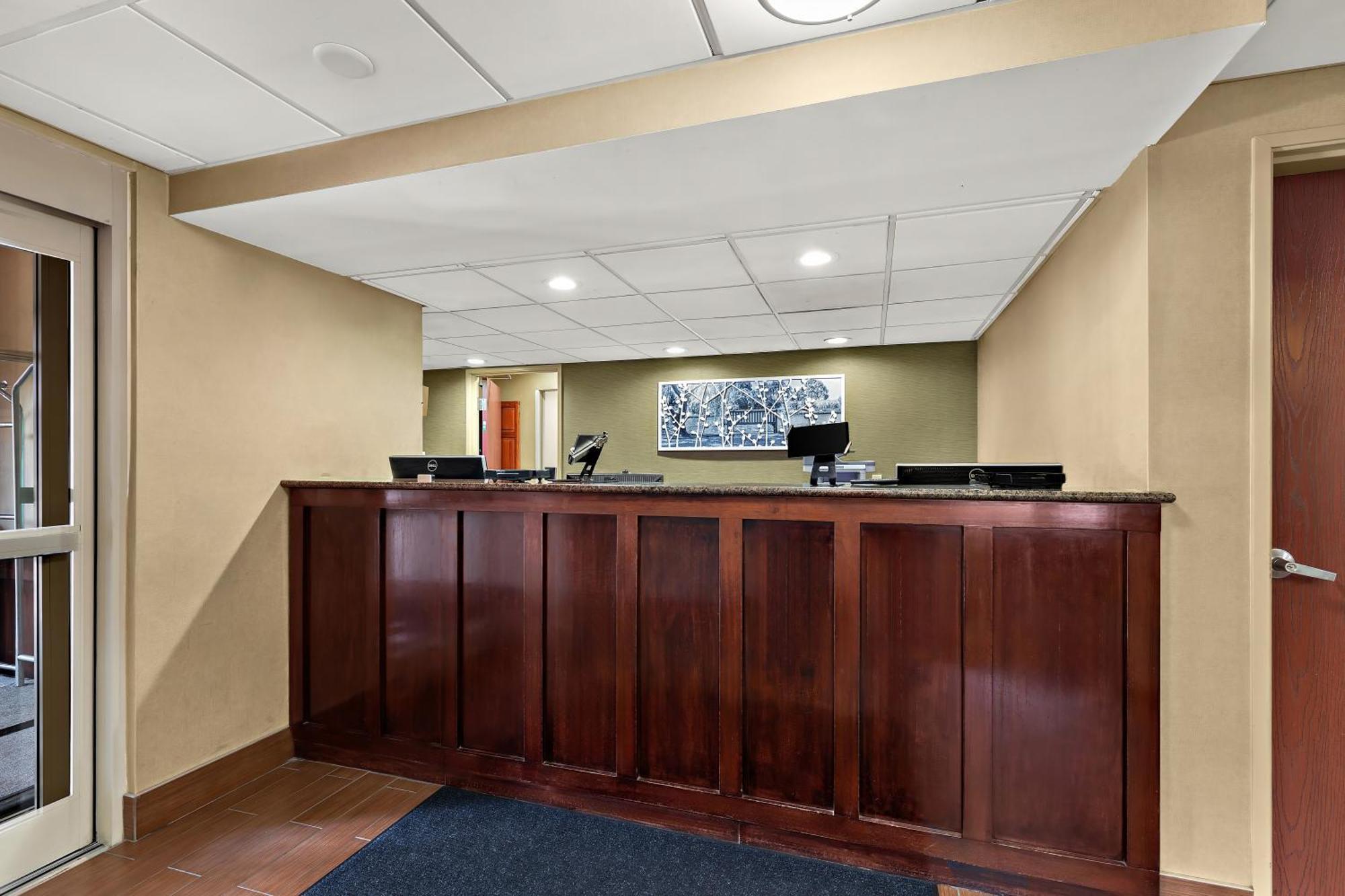 Sleep Inn & Suites Near Joint Base Andrews-Washington Area Morningside Екстер'єр фото