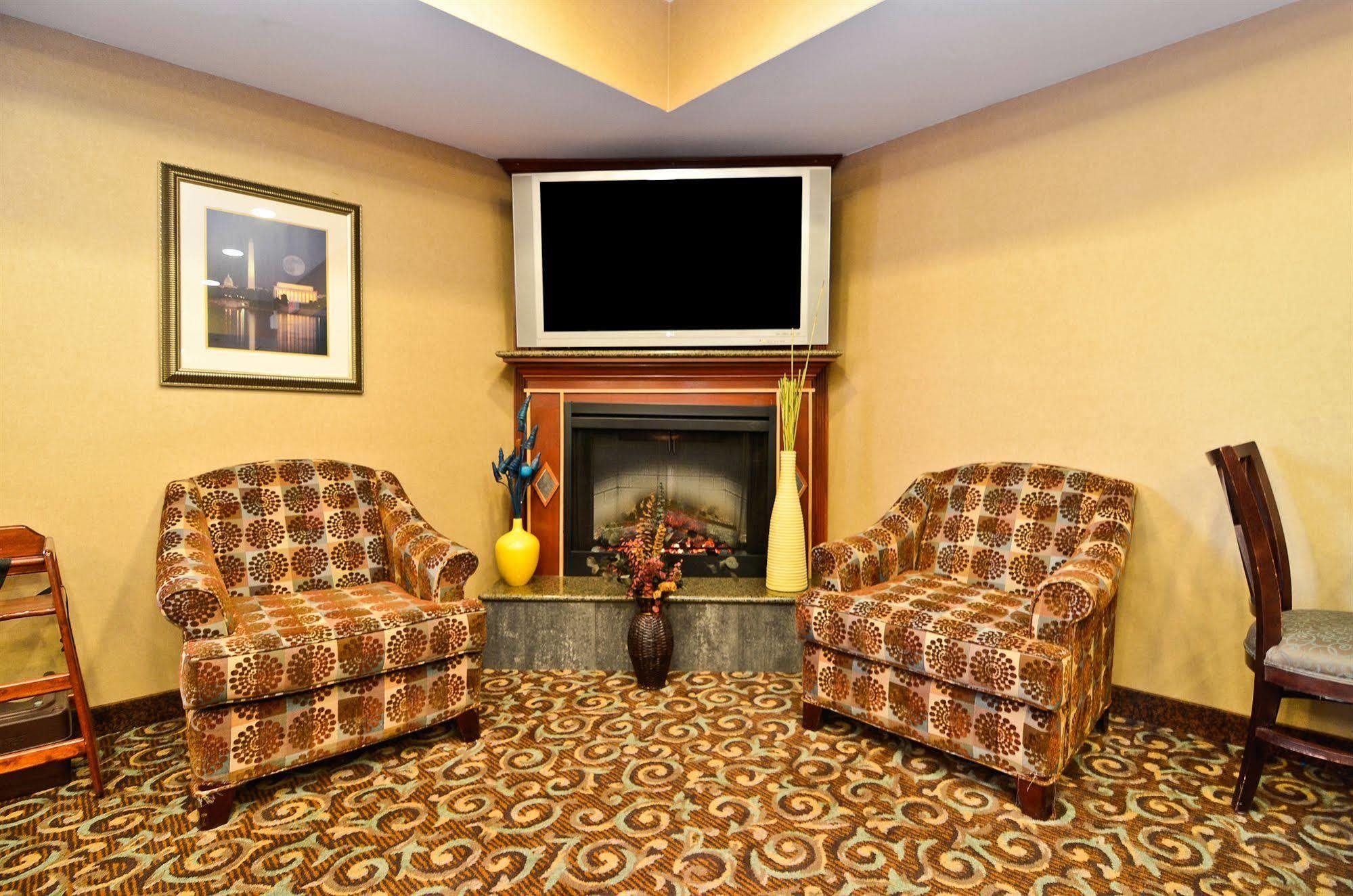 Sleep Inn & Suites Near Joint Base Andrews-Washington Area Morningside Екстер'єр фото