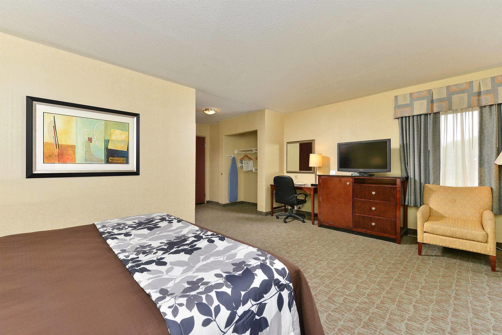Sleep Inn & Suites Near Joint Base Andrews-Washington Area Morningside Екстер'єр фото