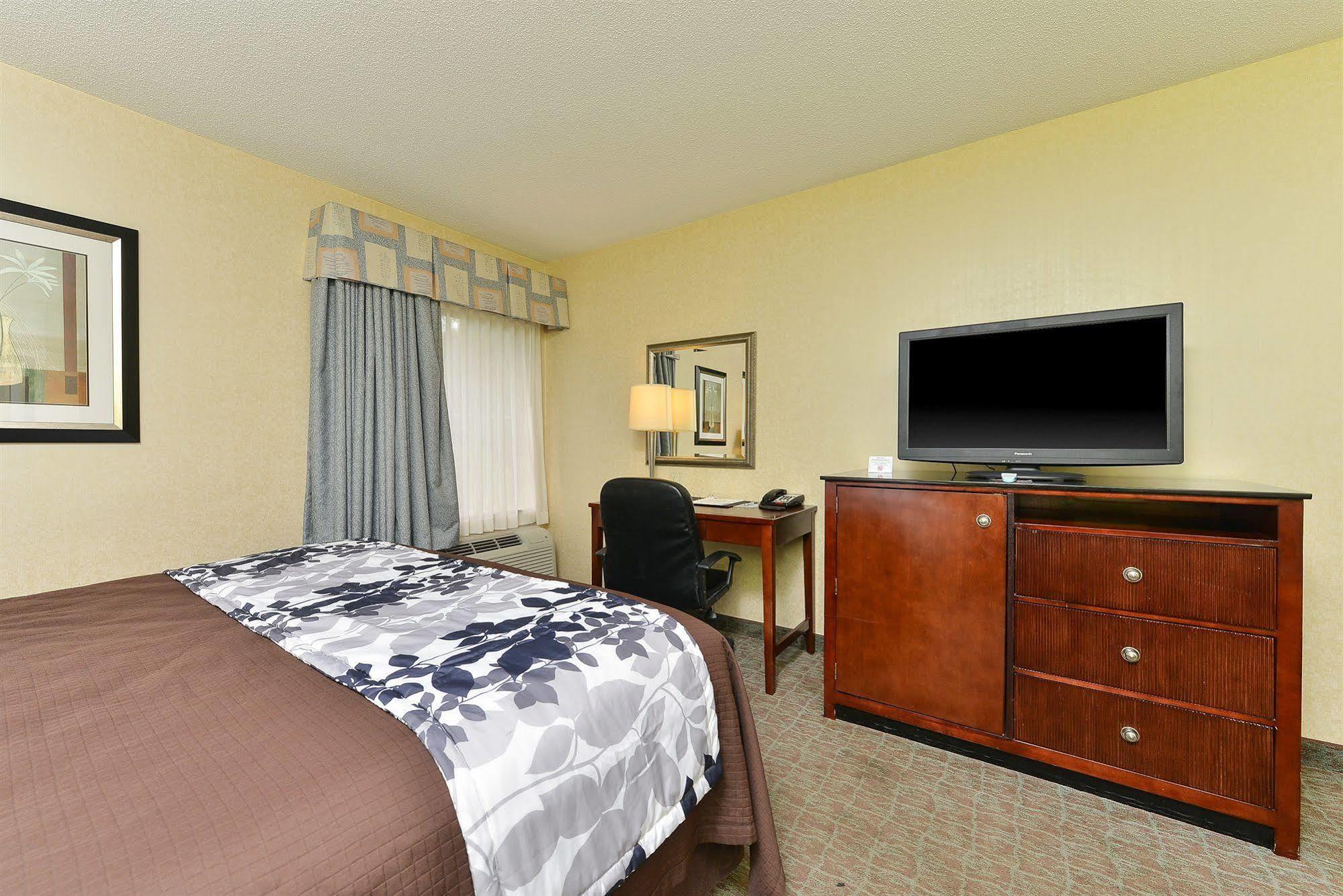 Sleep Inn & Suites Near Joint Base Andrews-Washington Area Morningside Екстер'єр фото